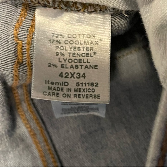 L.L. Bean Straight Leg Medium Wash Denim Jeans Men’s 42”x34” - Picture 2 of 7